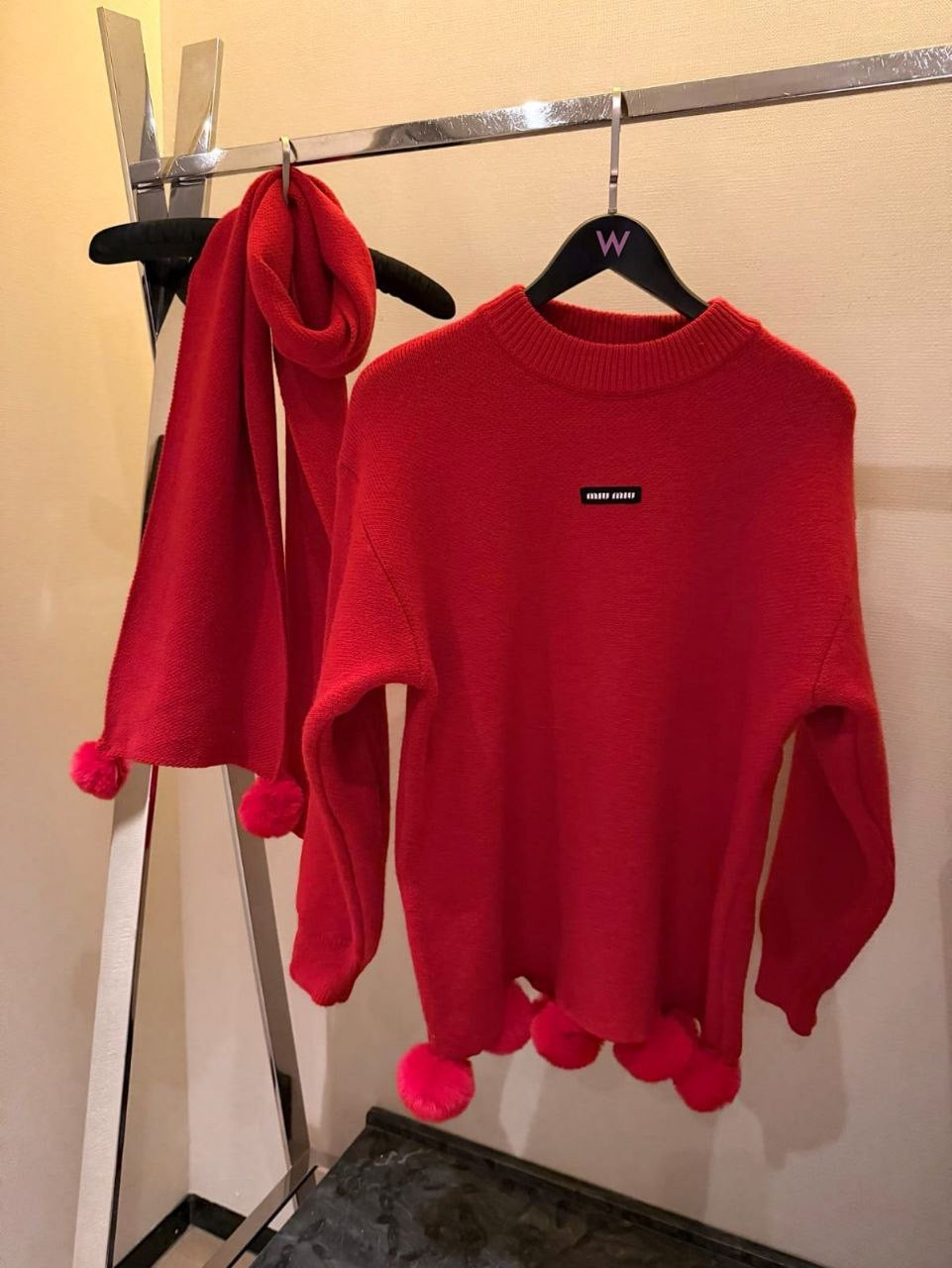 Miu Miu (Sweater-scarf)