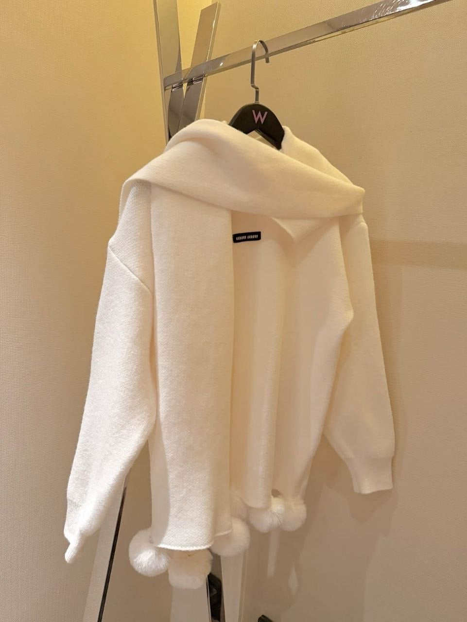 Miu Miu (Sweater-scarf)