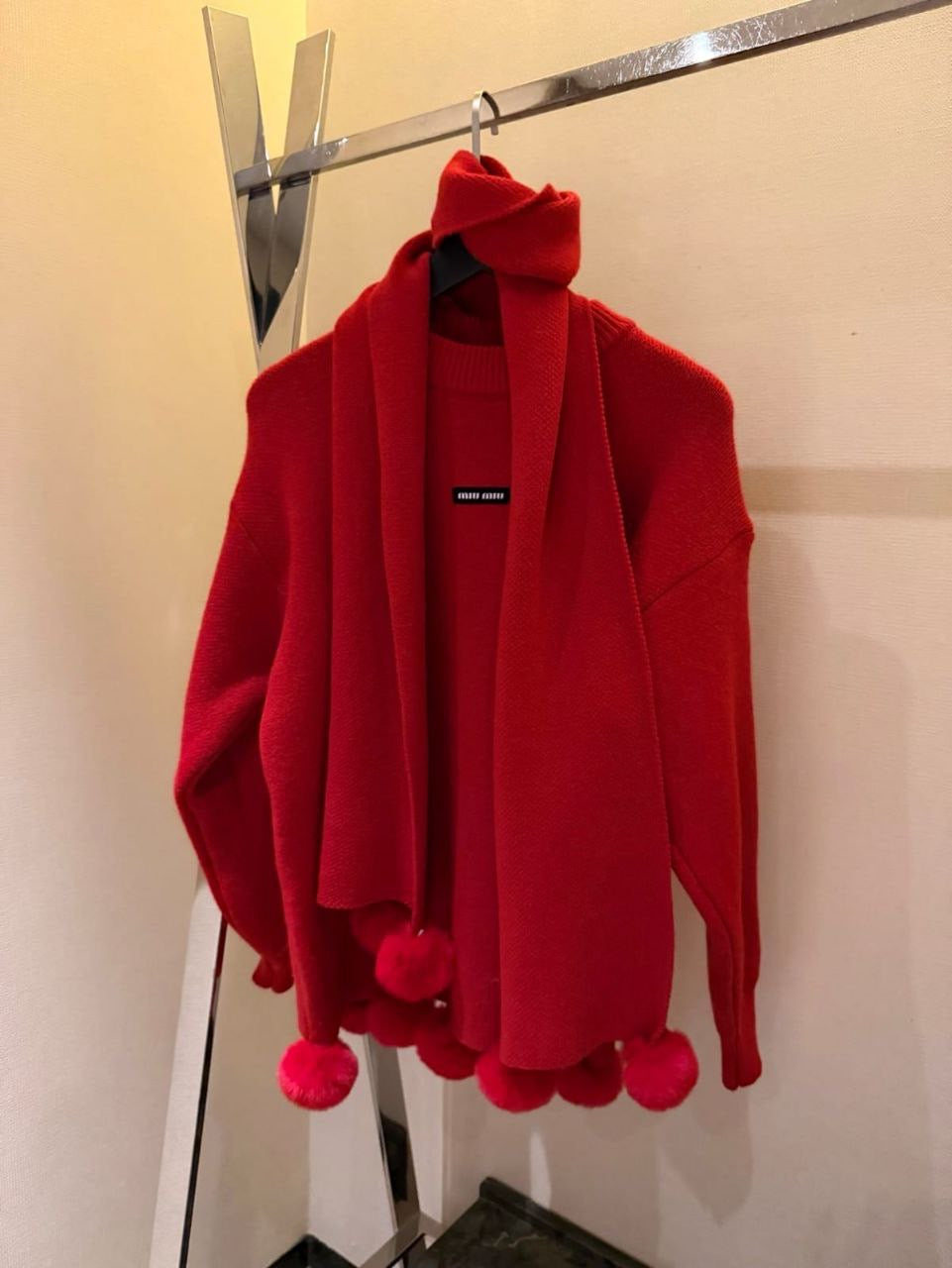 Miu Miu (Sweater-scarf)