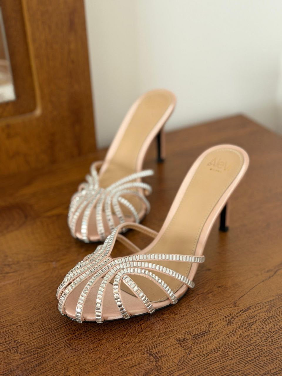 Alevi Heels