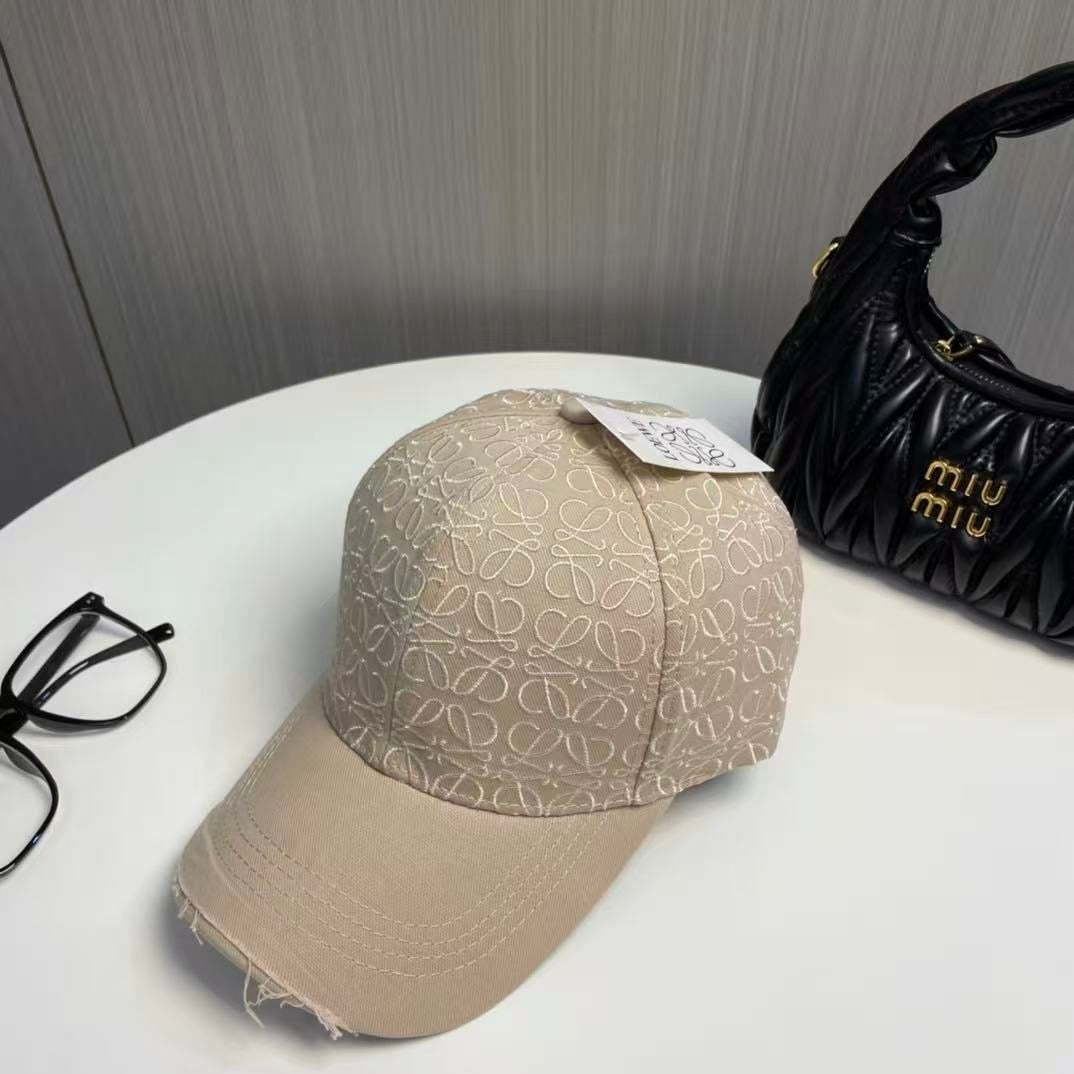 Loewe Caps