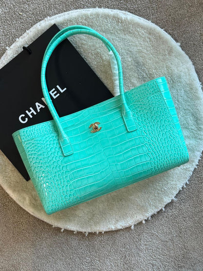 Chanel Shoulder Bag (VIP)