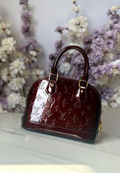 Louis Vuitton Handbag (Vip)
