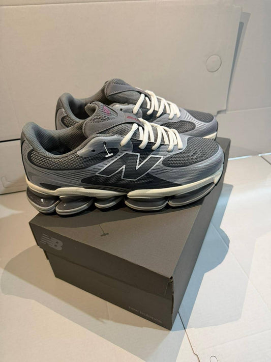 New Balance 2000