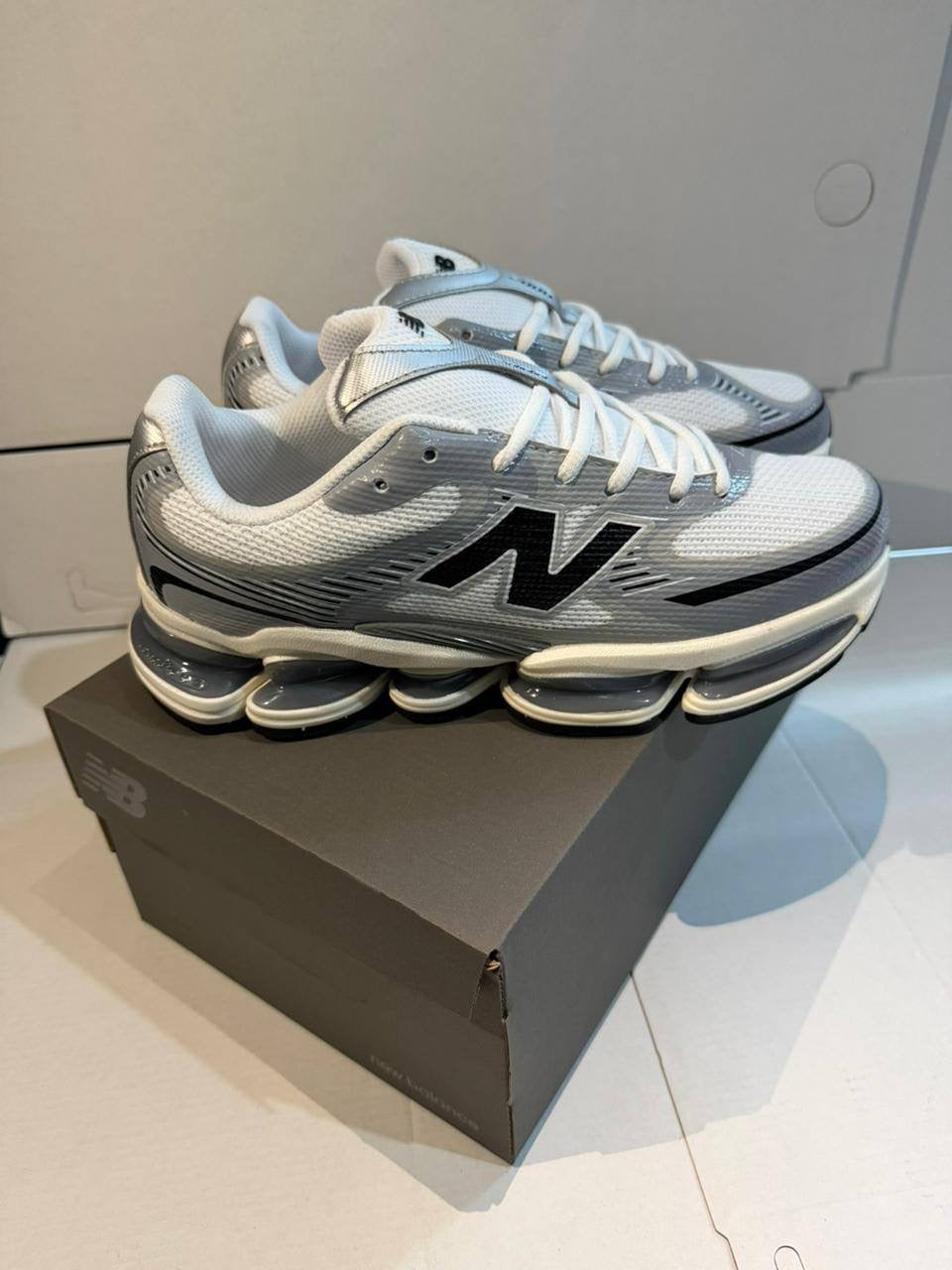 New Balance 2000