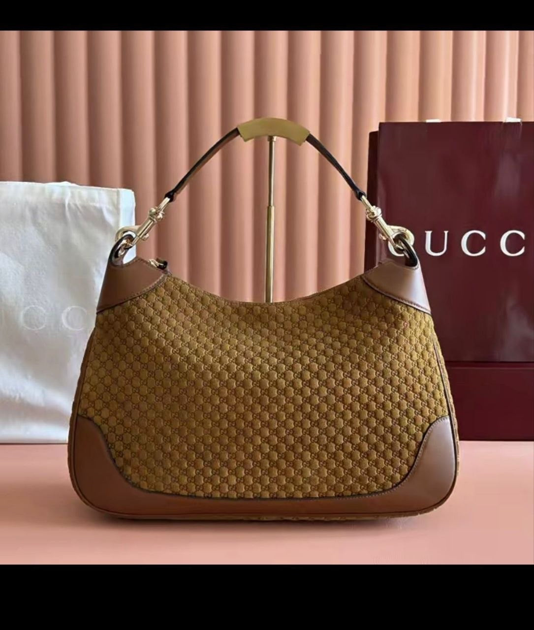 Gucci Sling - HandBag