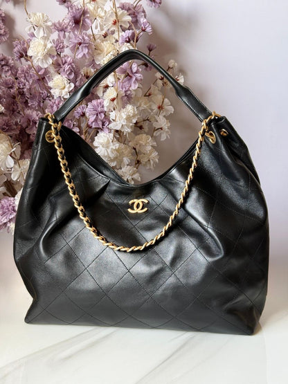 Chanel Shoulder Bag (Vip)