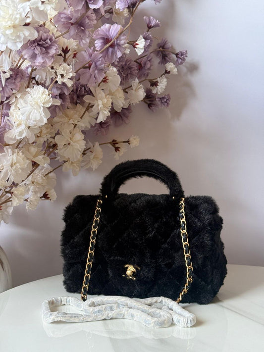 Chanel Sling Bag (Vip)
