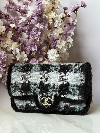 Chanel Sling Bag (Vip)