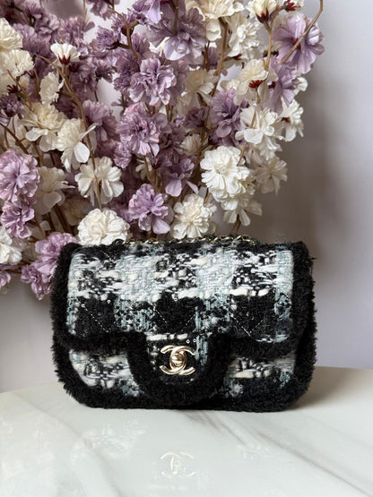 Chanel Sling Bag (Vip)