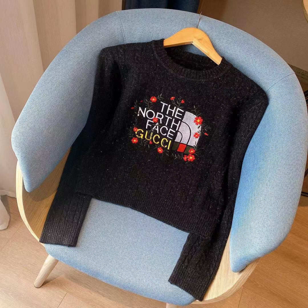 Gucc Sweater
