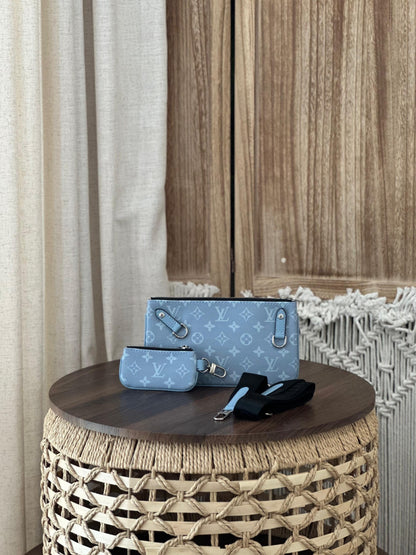 Louis Vuitton Messenger Bag