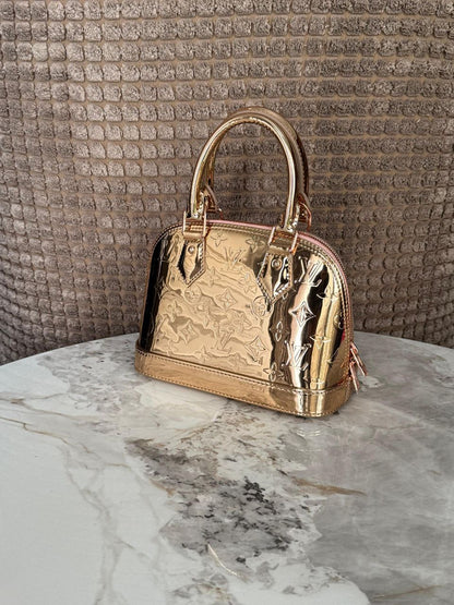 Louis Vuitton Handbag (Vip)