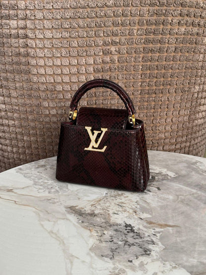 Louis Vuitton Handbag (Vip)