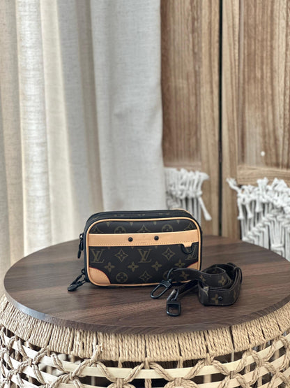 Louis Vuitton Messenger Bag