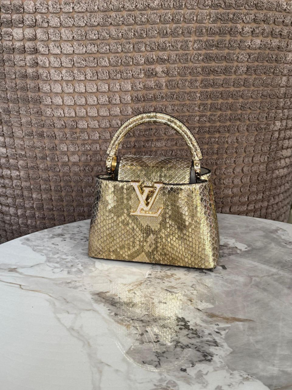 Louis Vuitton Handbag (Vip)