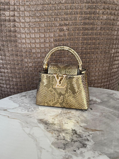 Louis Vuitton Handbag (Vip)