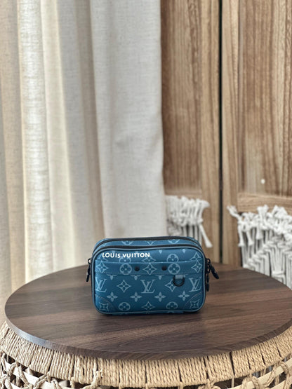 Louis Vuitton Messenger Bag