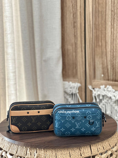 Louis Vuitton Messenger Bag