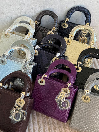 Dior HandBag (VIP Quality)