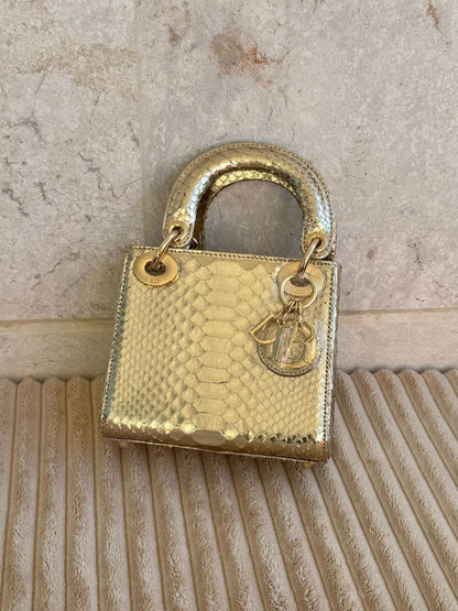 Dior HandBag (VIP Quality)