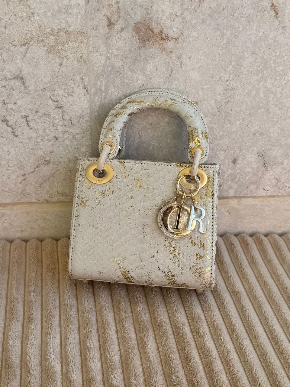 Dior HandBag (VIP Quality)