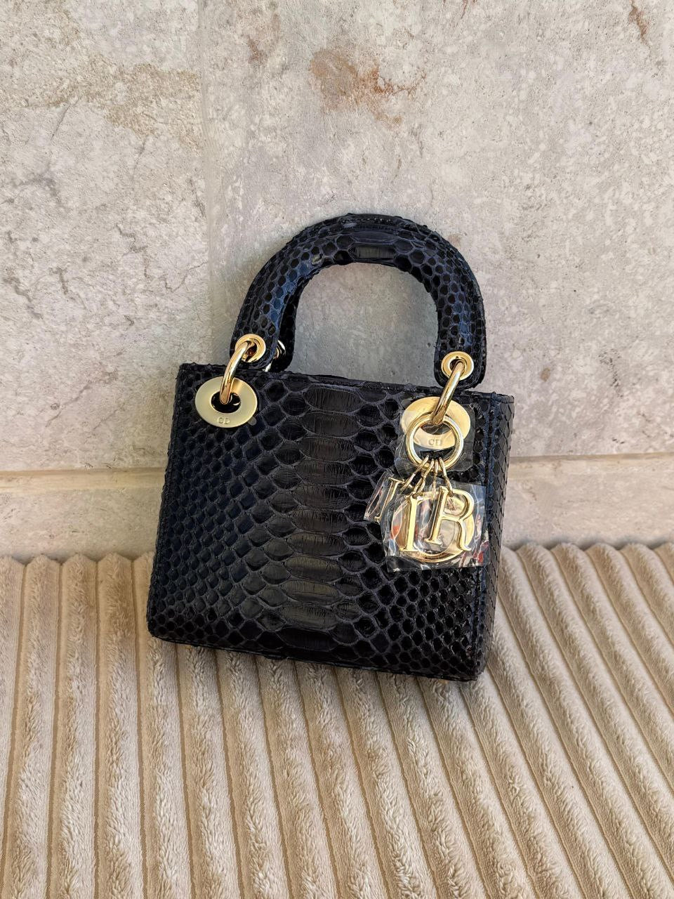 Dior HandBag (VIP Quality)
