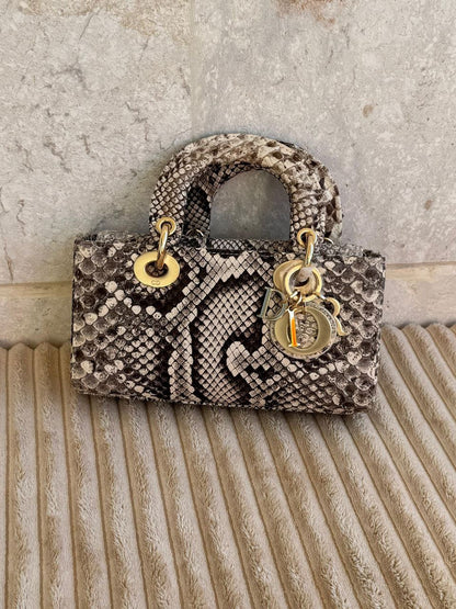 Dior HandBag (VIP Quality)