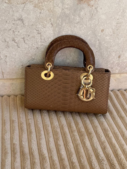 Dior HandBag (VIP Quality)