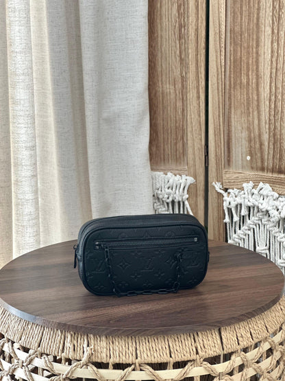 Louis Vuitton Messenger Bag