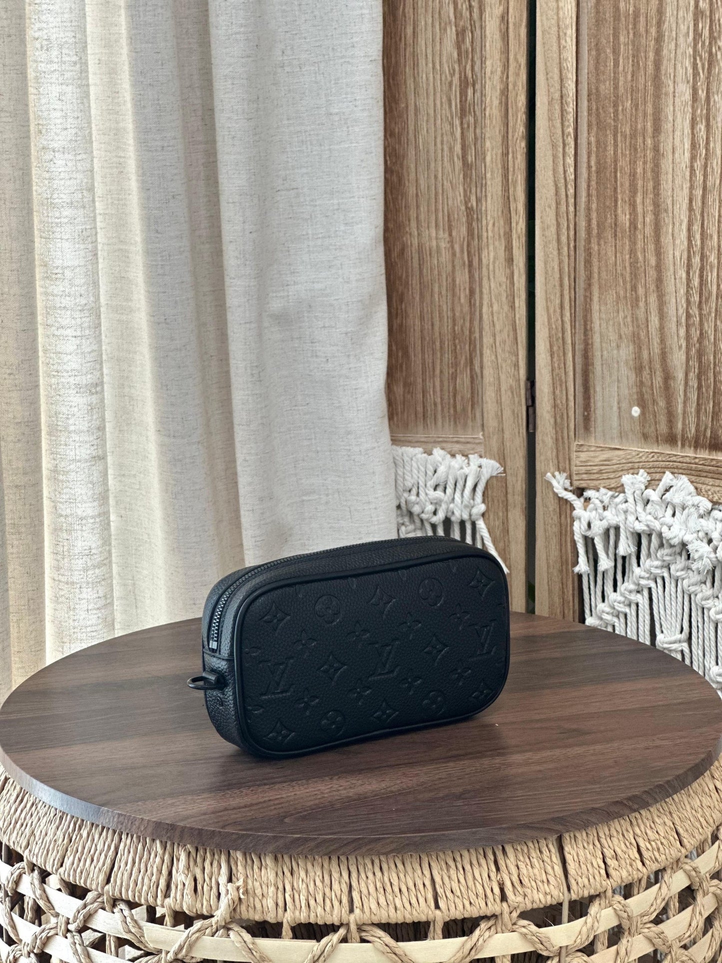 Louis Vuitton Messenger Bag