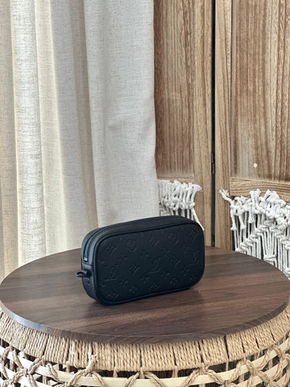 Louis Vuitton Messenger Bag