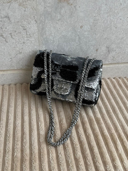 Chanel Shoulder Bag (Vip)