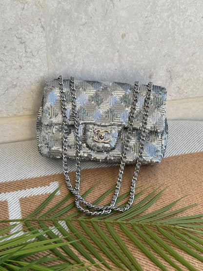 Chanel Shoulder Bag (Vip)