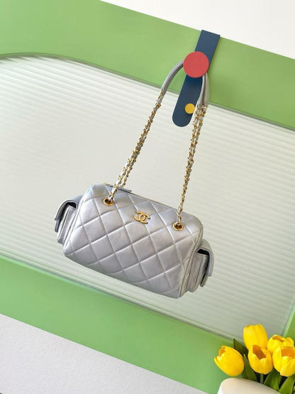 Chanel Shoulder Bag (Vip)