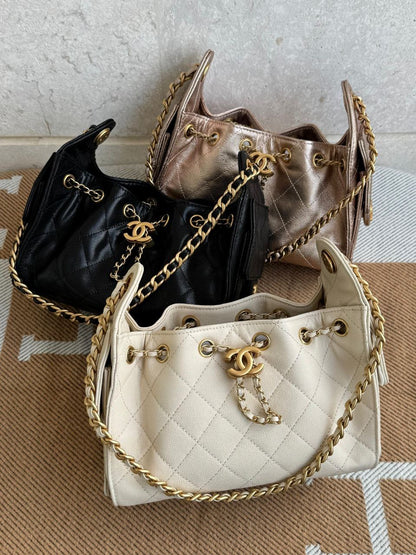 Chanel Shoulder Bag (Vip)