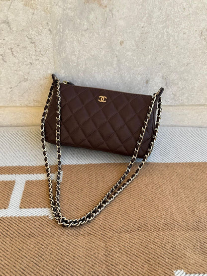Chanel Shoulder Bag (Vip)