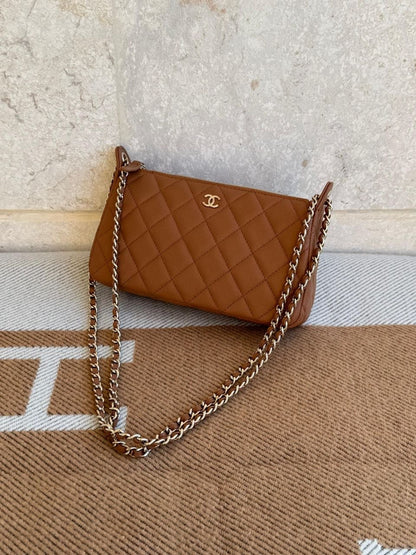 Chanel Shoulder Bag (Vip)