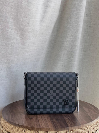 Louis Vuitton Messenger Bag