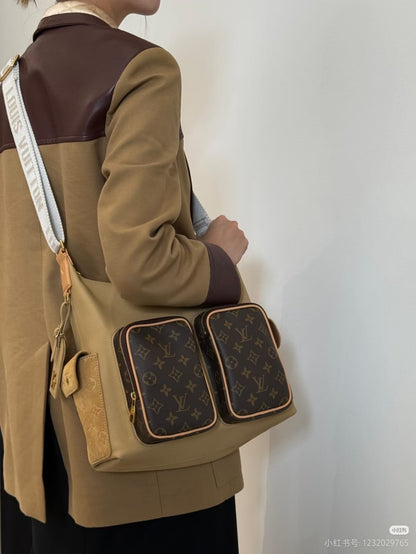 Louis Vuitton Sling Bag (Vip)