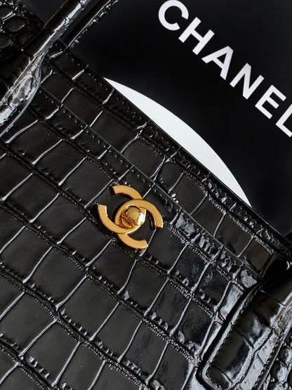 Chanel Shoulder Bag (Vip)