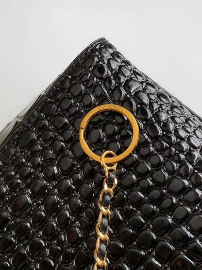 Chanel Shoulder Bag (Vip)