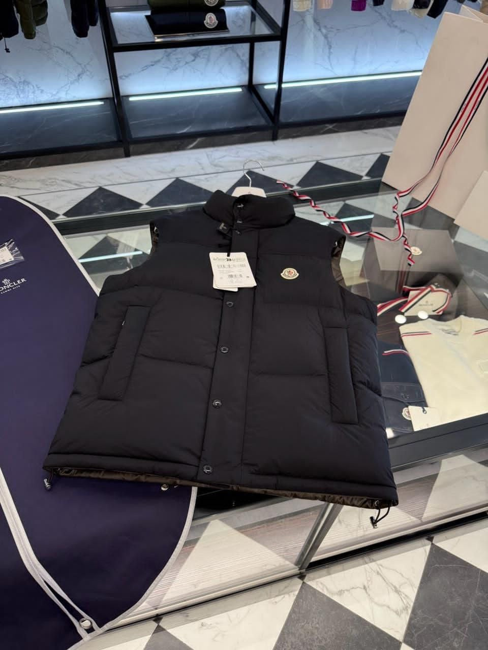 Moncler Jacket-Vest