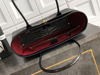 Chanel Shoulder Bag (Vip)