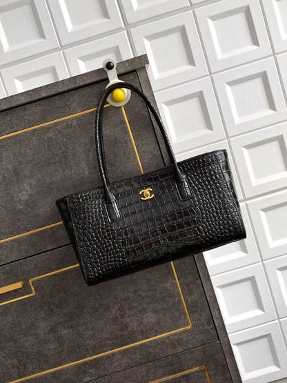 Chanel Shoulder Bag (Vip)