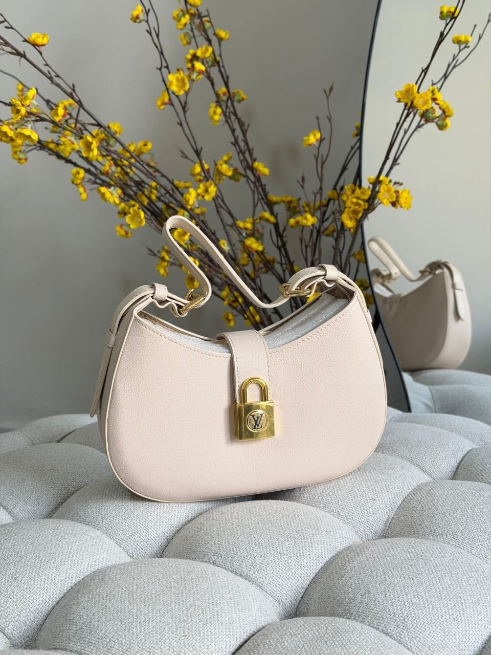 Louis Vuitton Shoulder Bag (Vip)
