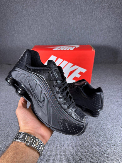 Nike Shox R4