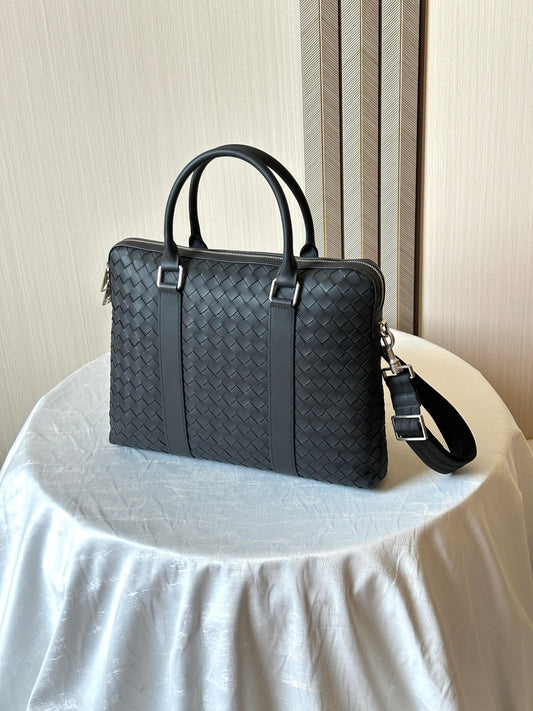 Bottega Veneta Laptop (VIP)