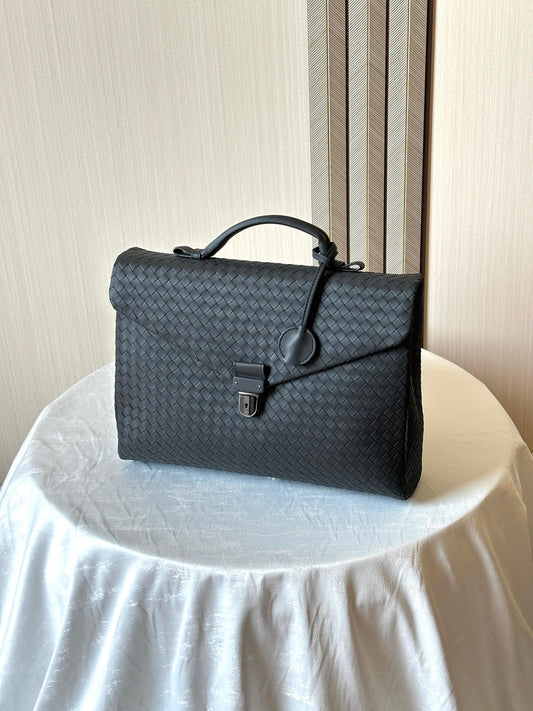 Bottega Veneta Laptop (VIP)