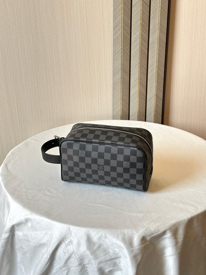 Louis Vuitton Pouch (VIP Quality) 5 Color